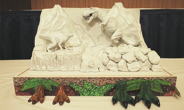 白亜紀の北海道～ティラノサウルス＆カムイサウルス～ Large Snow Sculpture Model